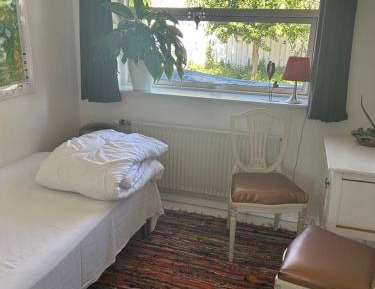 Single Room with Shared Bathroom