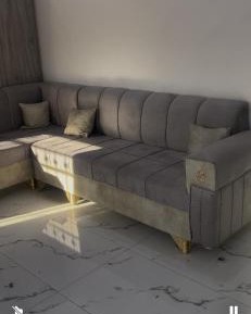 Studio Apartment with One Double Bed