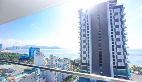 Three-Bedroom Apartment with Ocean View