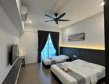 Two-Bedroom Apartment with Balcony and Sea View