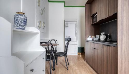 Deluxe Apartment
