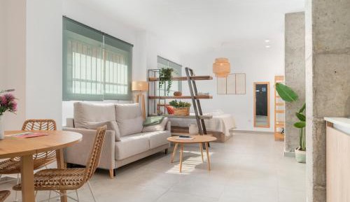 Superior One-Bedroom Apartment