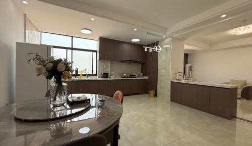 Three-Bedroom Deluxe Apartment