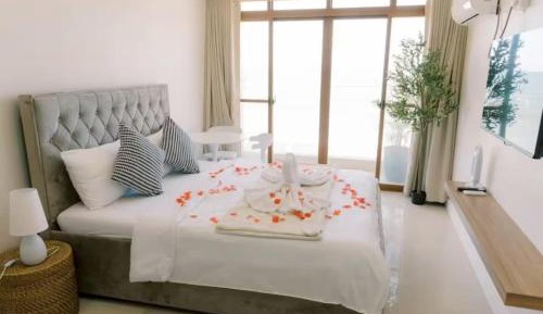 Queen Room with Sea View