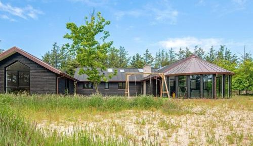 Six-Bedroom Holiday Home