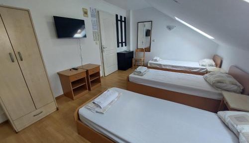 Triple Room with Garden View