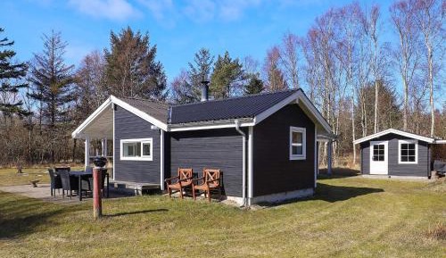 Three-Bedroom Holiday Home 
