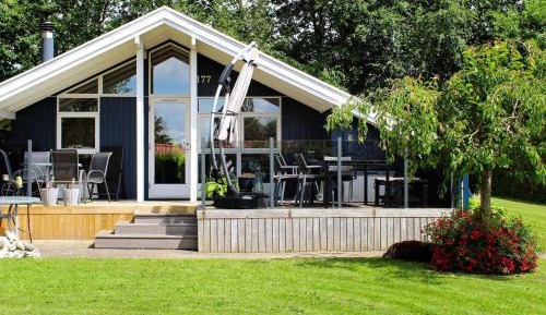 Four-Bedroom Holiday Home