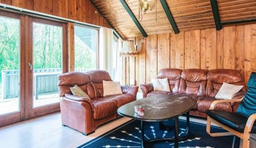 Three-Bedroom Holiday Home 