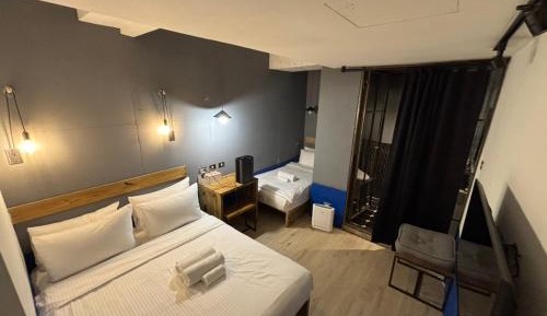 Triple Room with Private Bathroom