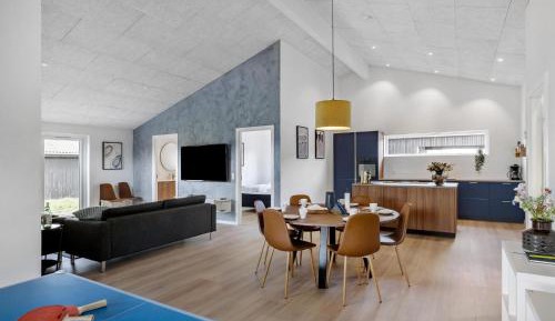 Three-Bedroom Holiday Home 