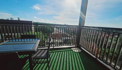 Studio with Balcony