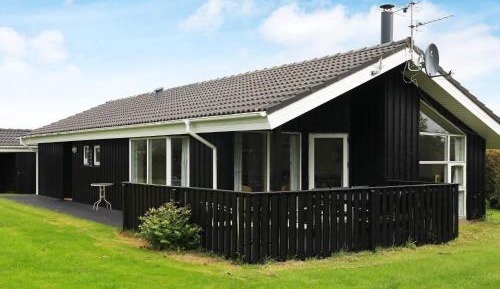 Four-Bedroom Holiday Home