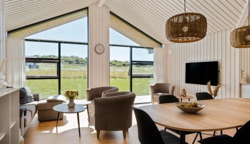 Three-Bedroom Holiday Home 