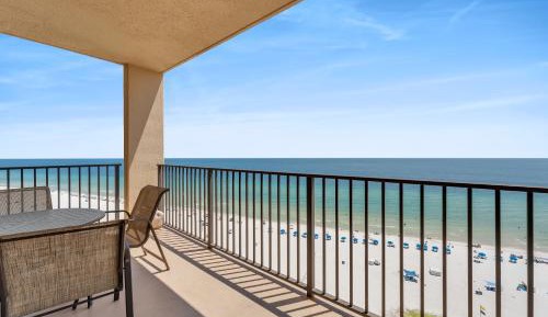 Three-Bedroom Apartment with Ocean View