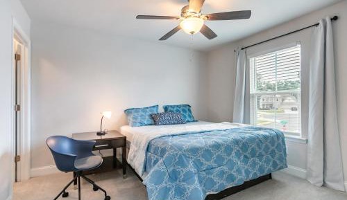 Deluxe Double Room (2 Adults + 1 Child)