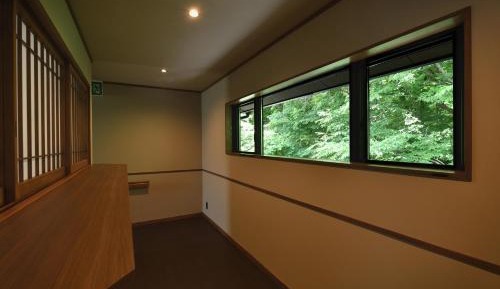 Deluxe One-Bedroom Apartment