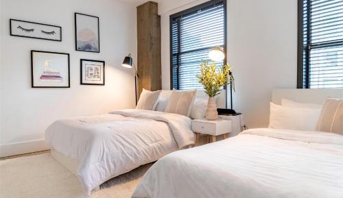 One-Bedroom Deluxe Apartment