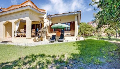 Three-Bedroom Holiday Home 