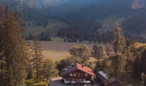 Apartment with Mountain View