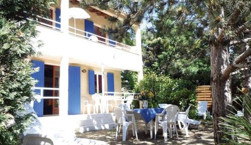 Four-Bedroom Holiday Home