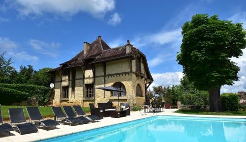 Five-Bedroom Holiday Home