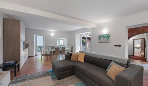 Superior One-Bedroom Apartment
