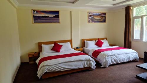 Deluxe Double or Twin Room