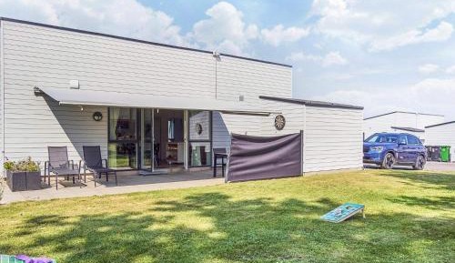 Three-Bedroom Vacation Home 