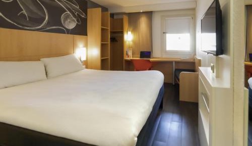 Standard Room with 1 Double Bed
