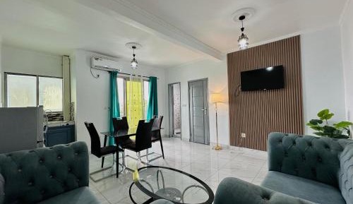 Deluxe Studio
