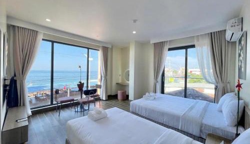 Deluxe Family Suite