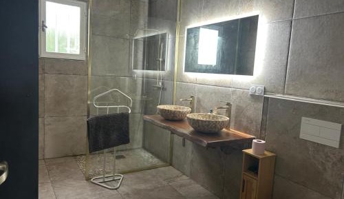 Single Room with Shared Shower and Toilet