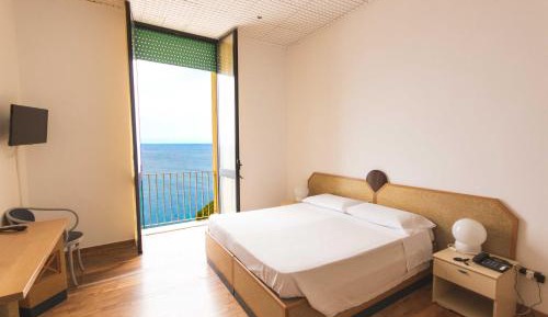 Standard Single Room with Sea View