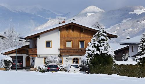 Three-Bedroom Superior Apartment