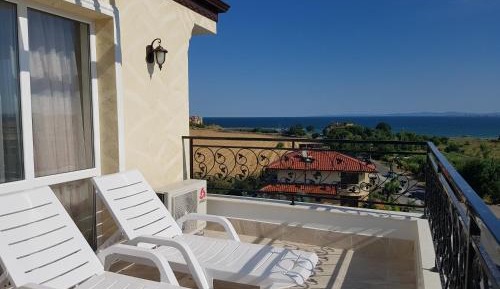 Deluxe Double Room with Balcony and Sea View