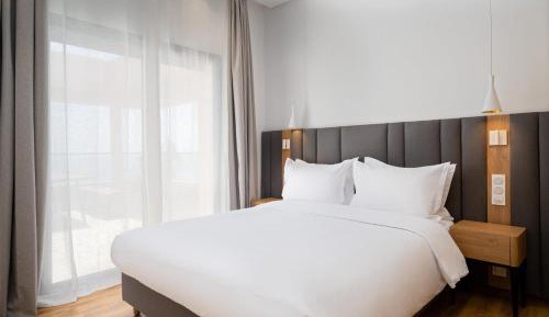 Two Bedroom Apartment - Panoramic Ocean View