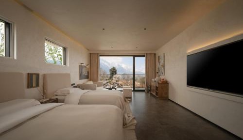 Twin Room with Bathroom