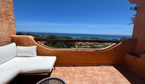 Two-Bedroom Apartment with Balcony and Sea View