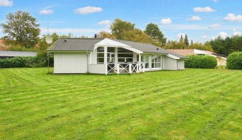 Four-Bedroom Holiday Home
