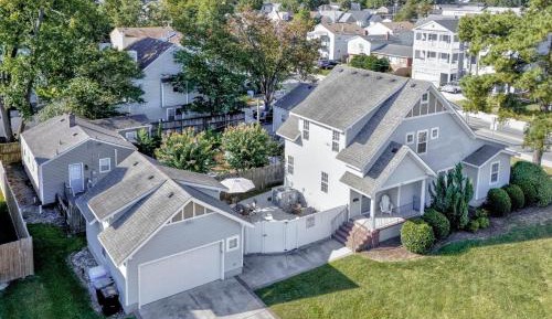 Three-Bedroom Vacation Home 