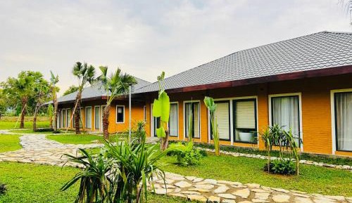 Suite with Garden View