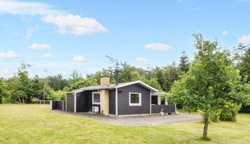 Three-Bedroom Vacation Home 