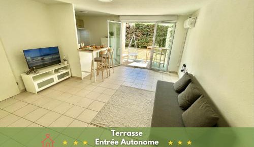 One-Bedroom Apartment with Terrace