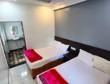 Classic Quadruple Room