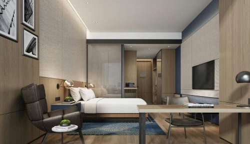 Premier King Guest Room with One King Bed and City View 