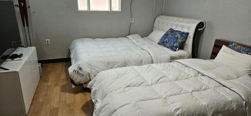 Double or Twin Room with Private Bathroom