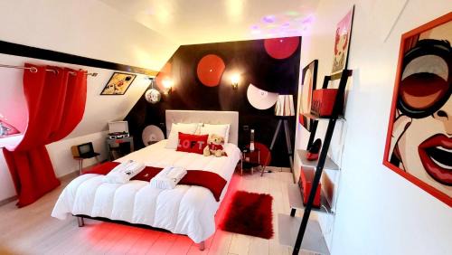 Deluxe Double Room with Shower