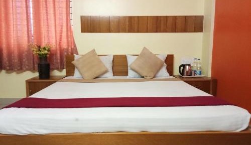 Deluxe One-Bedroom Apartment