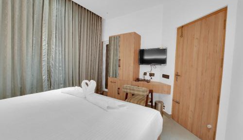 Deluxe Double Room with Balcony